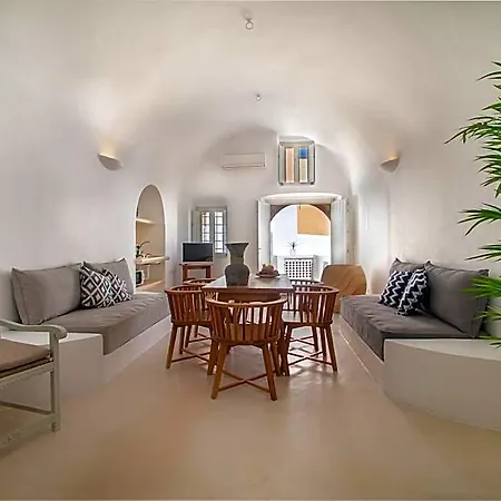 Radiant Santorini 3*